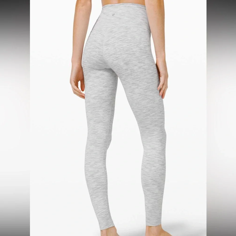Lululemon Wunder Under Luxtreme 28, size 6 - Picture 2 of 13